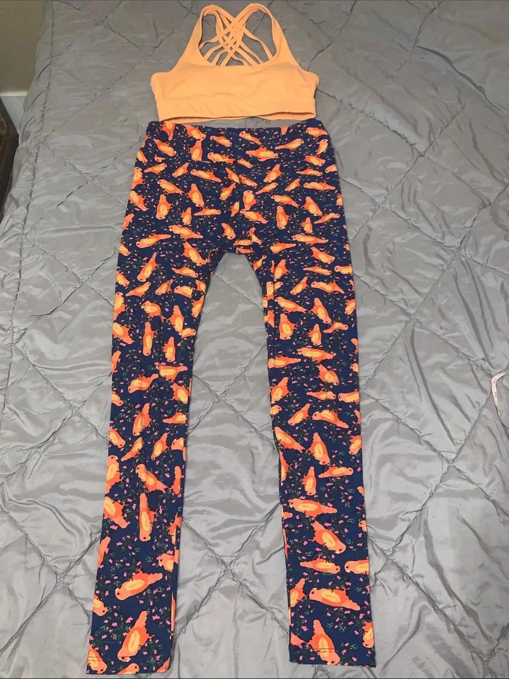 Zyia moon Peach Strappy Sports Bra & lularoe Birds of paradise Legging M/L tall